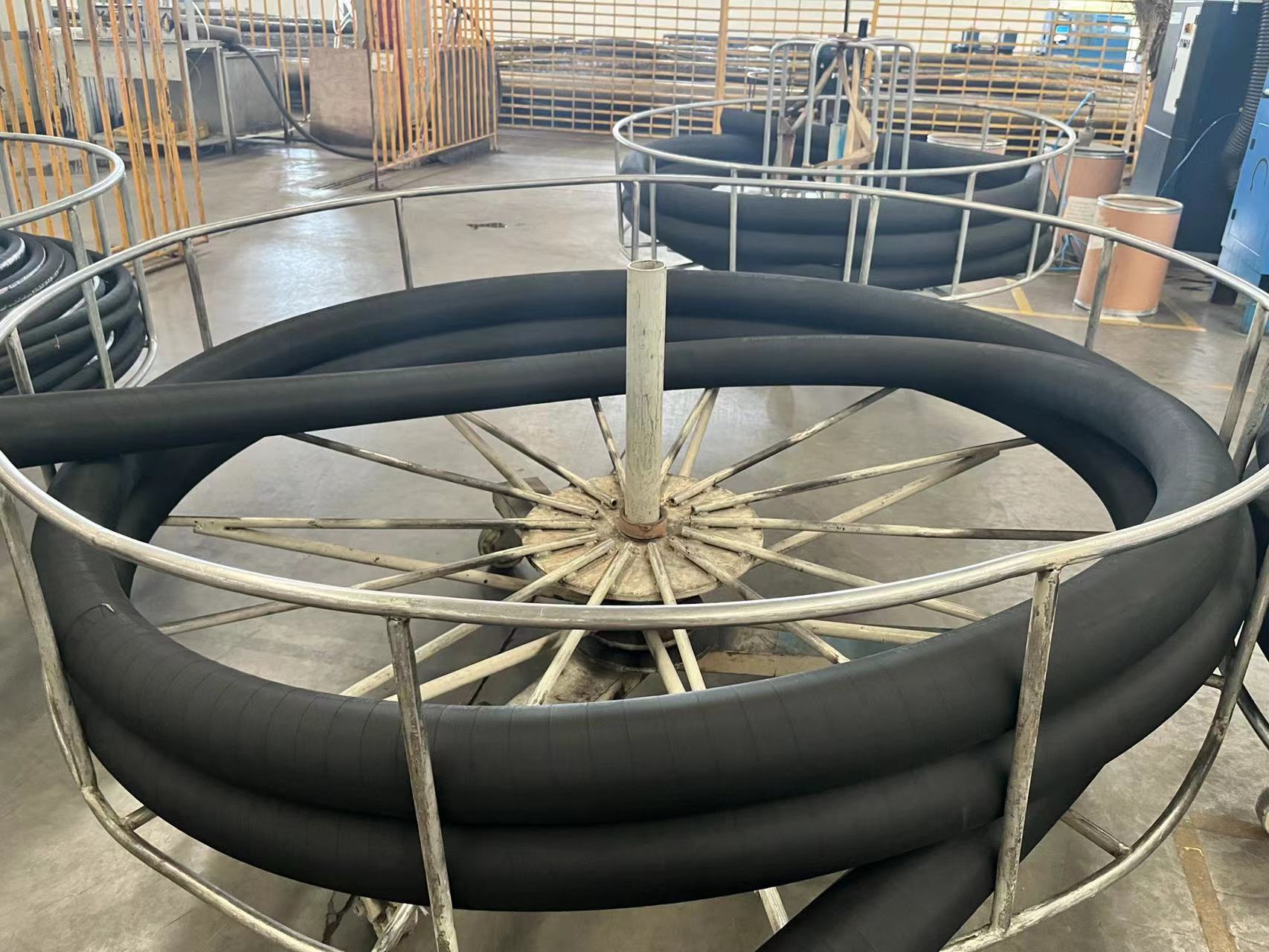 高壓PTFE軟管：卓越性能應(yīng)用于各行各業(yè)